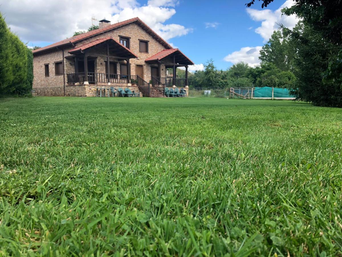 Casa De Turismo Rural San Martin De Valdetuejar Villa ภายนอก รูปภาพ